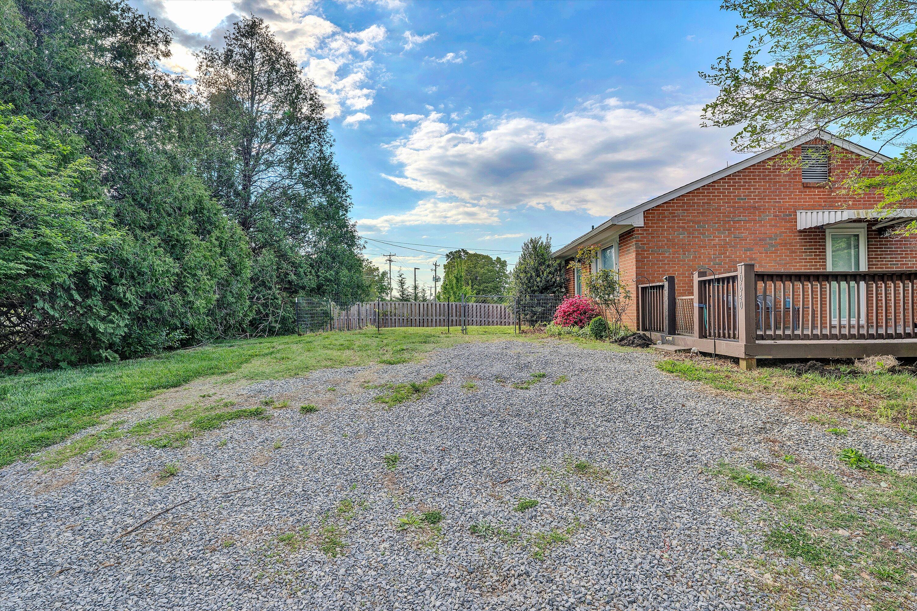 10640 Stewartsville Road Vinton, VA 24179 - Photo 32 of 33 32-SGP-03484