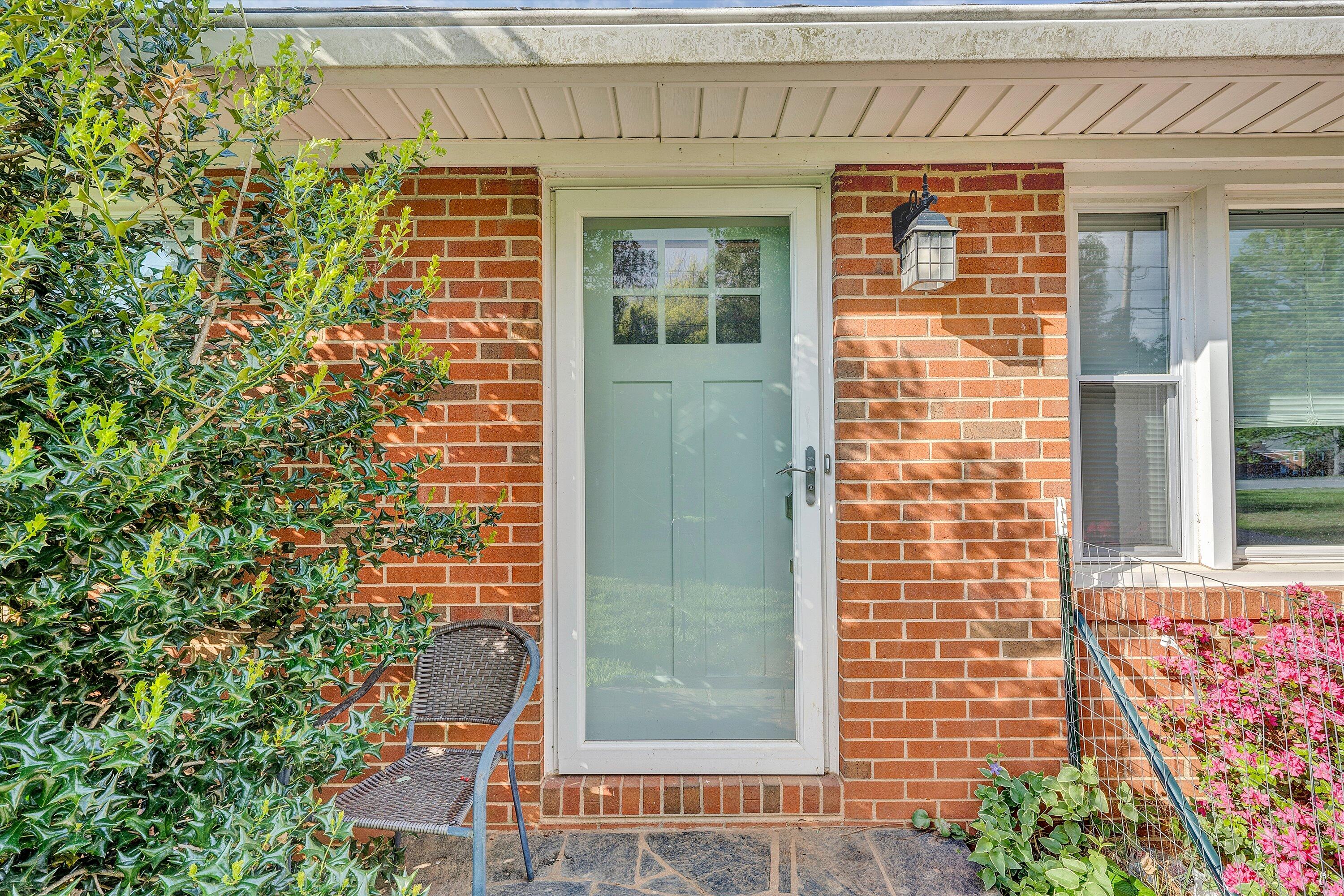 10640 Stewartsville Road Vinton, VA 24179 - Photo 4 of 33 04-SGP-03451