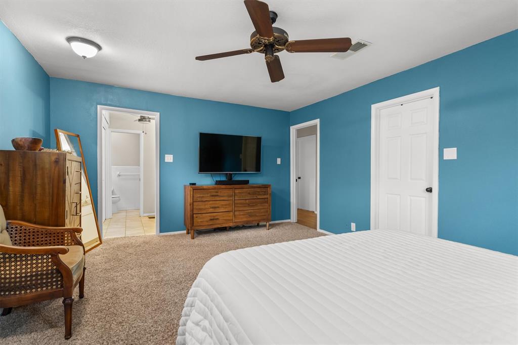 632 Caduceus Court Hurst, TX 76053 - Photo 19 of 34