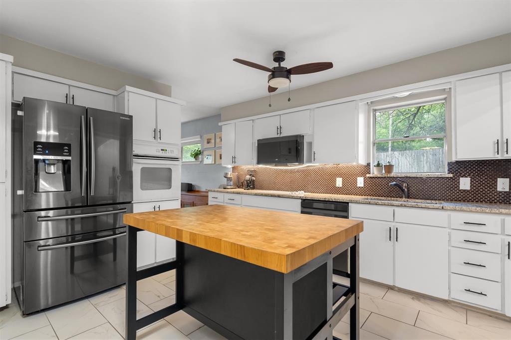 632 Caduceus Court Hurst, TX 76053 - Photo 9 of 34