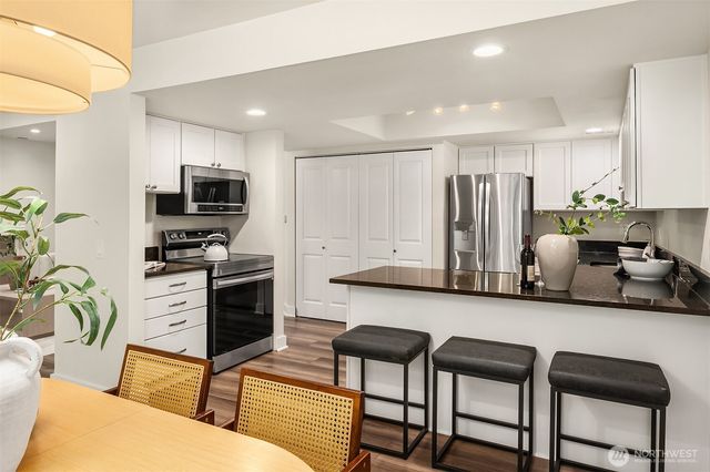$549,950 | 4283 152nd Court Southeast, Unit 2B, Bellevue, WA 98006