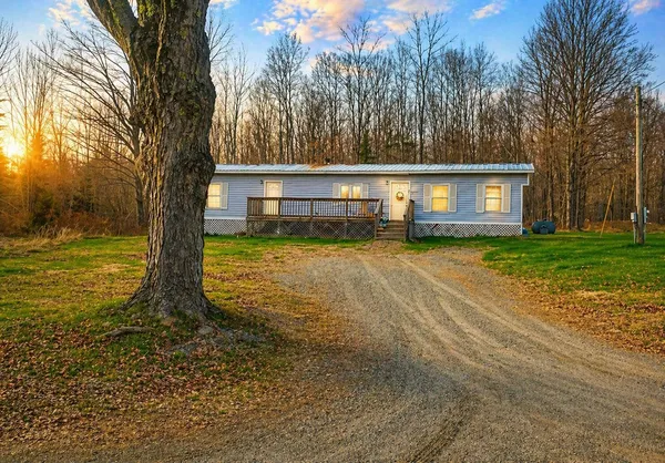 $88,000 | 10 Castle Road, Harmony, ME 04942