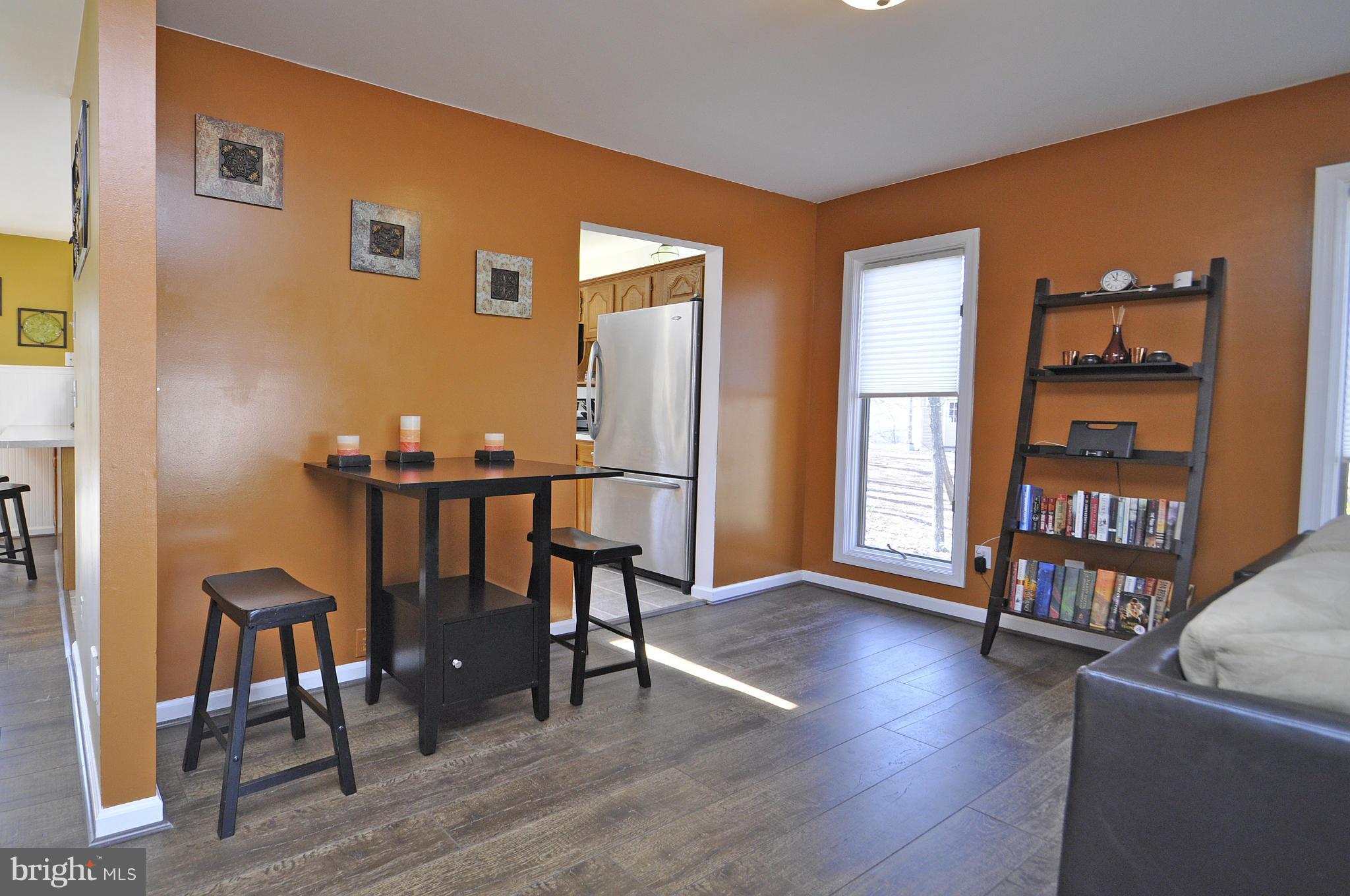 111 Federal Road Locust Grove, VA 22508 - Photo 6 of 27 Living Room