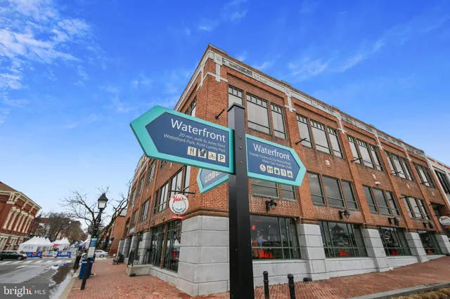 $875,000 | 521 North Payne Street, Alexandria, VA 22314