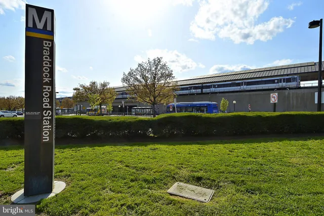 $875,000 | 521 North Payne Street, Alexandria, VA 22314