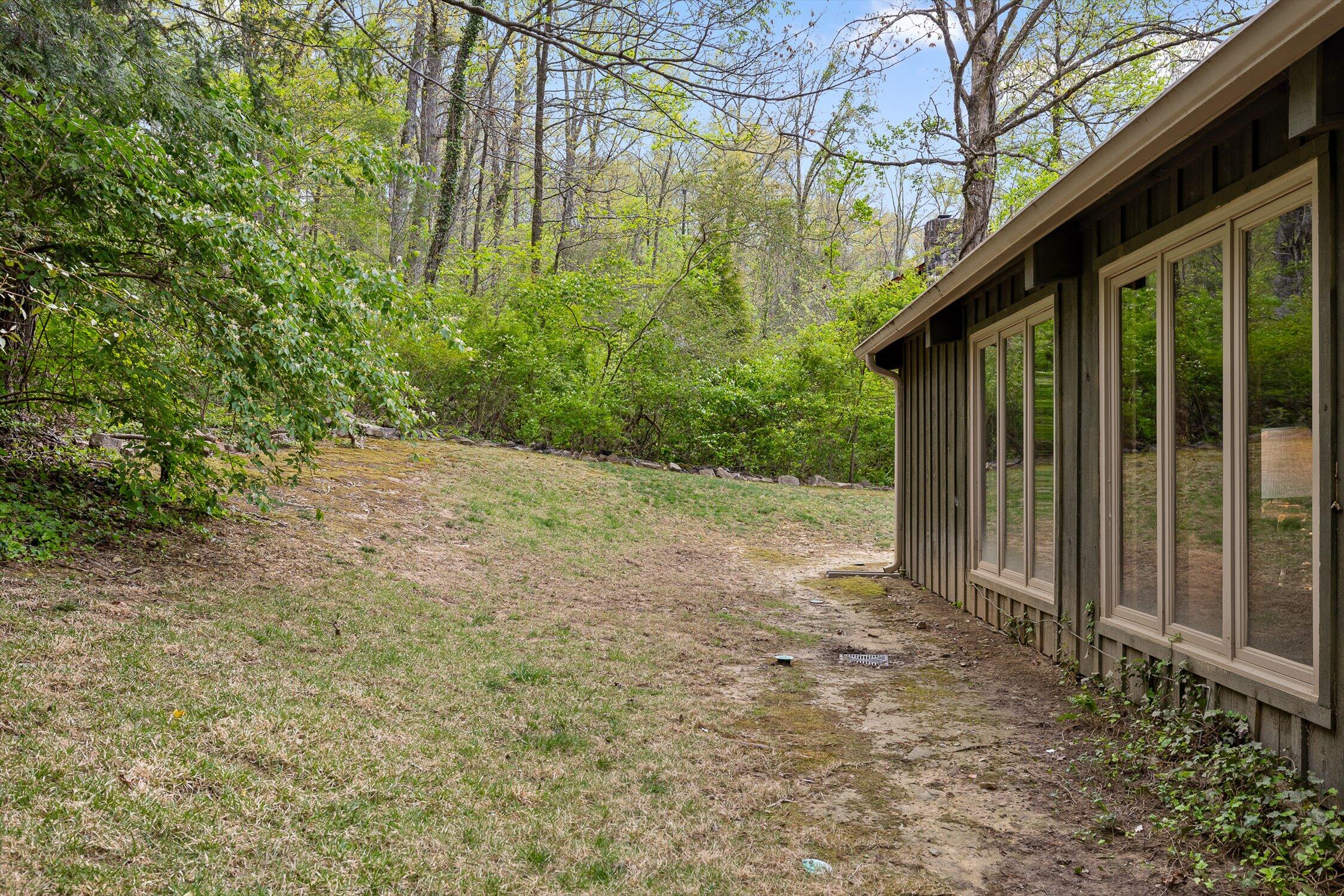 935 Dunsinane Road Signal Mountain, TN 37377 - Photo 62 of 65 13-Dunsinane-13