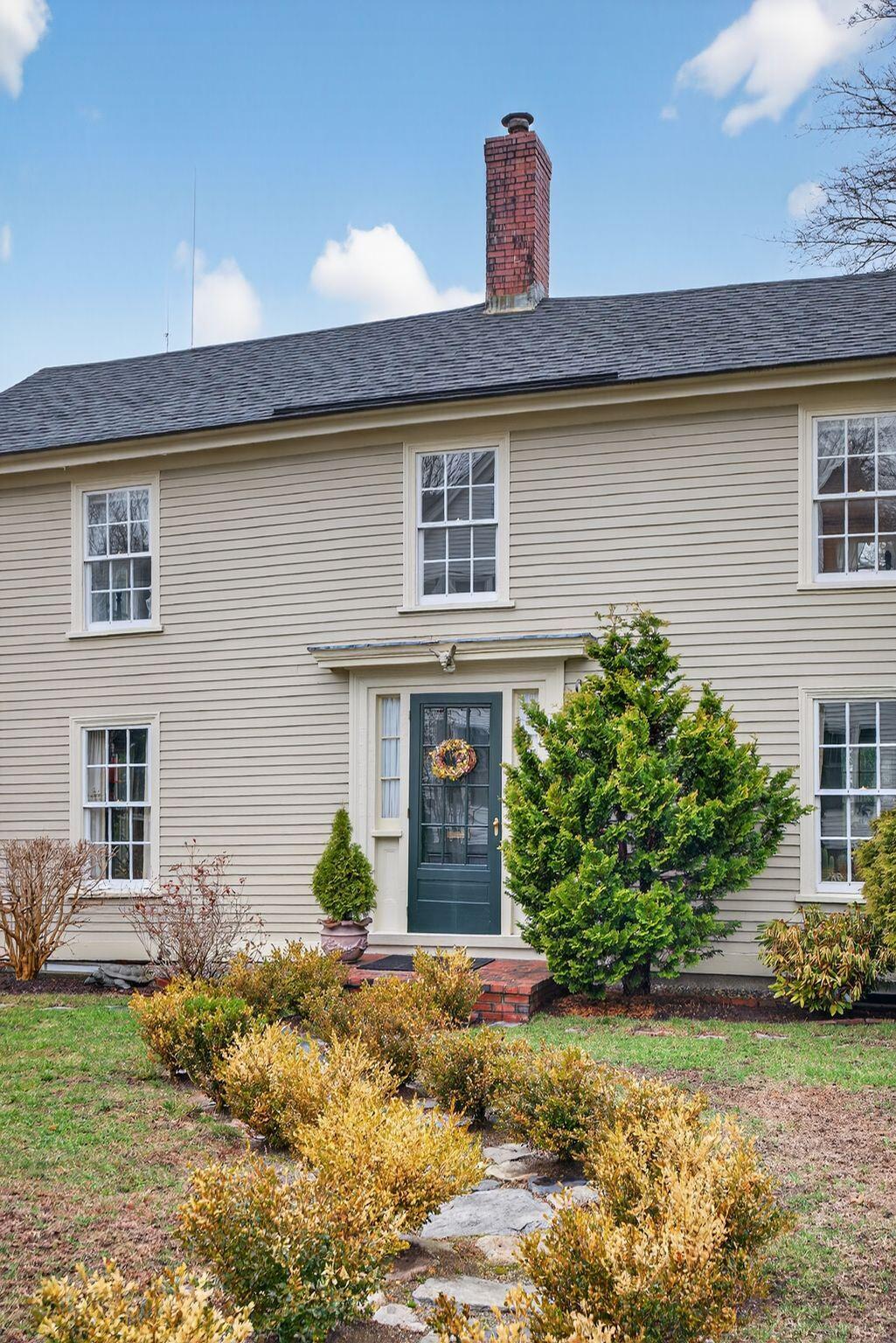 9 Summer Street Kennebunk, ME 04043 - Photo 3 of 40