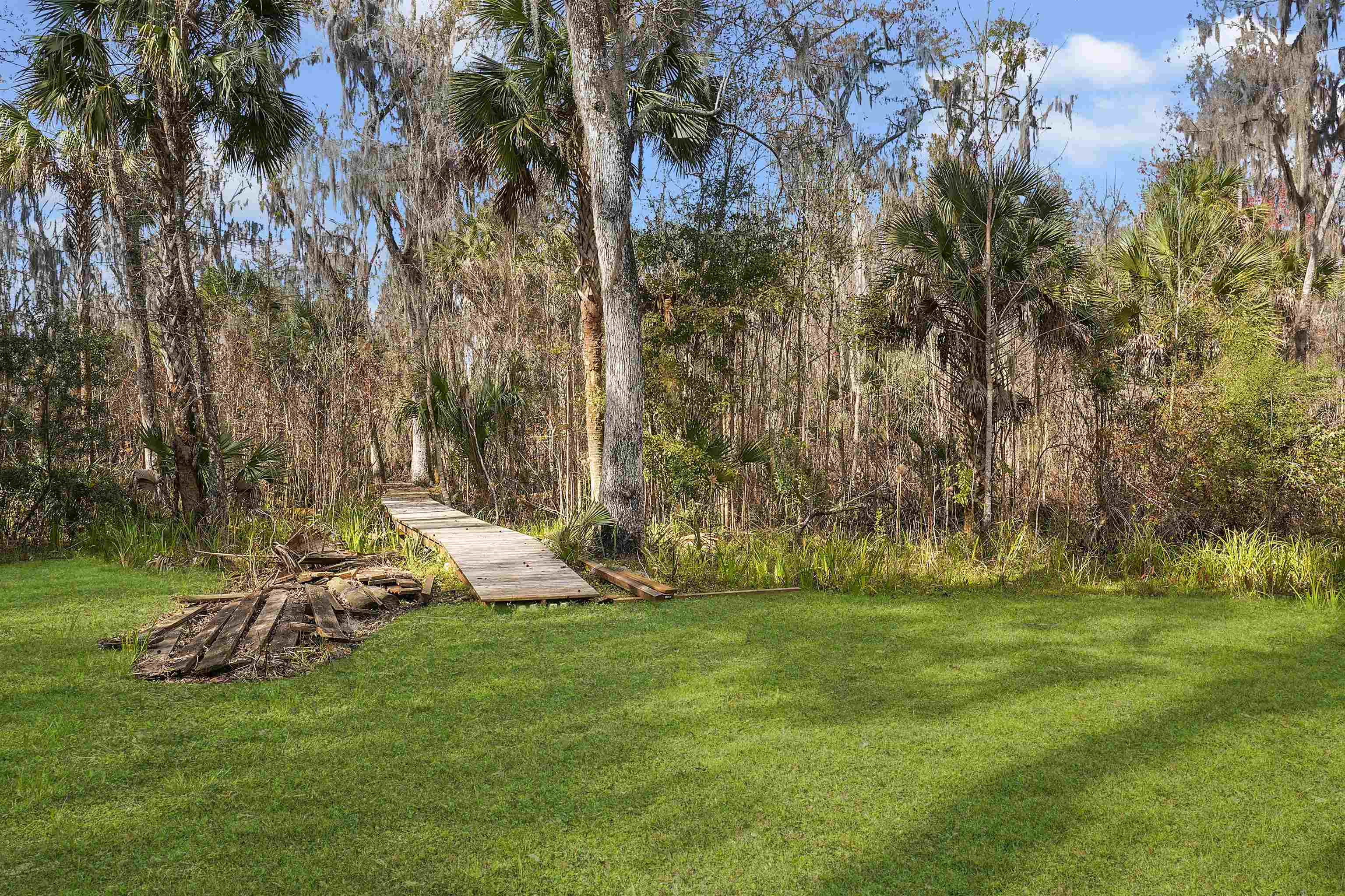 1249 County Rd Crescent, Unit 309 Crescent City, FL 32112 - Photo 11 of 23 a view of park
