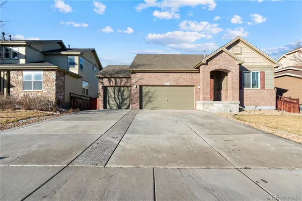 a view of a house with a outdoor space