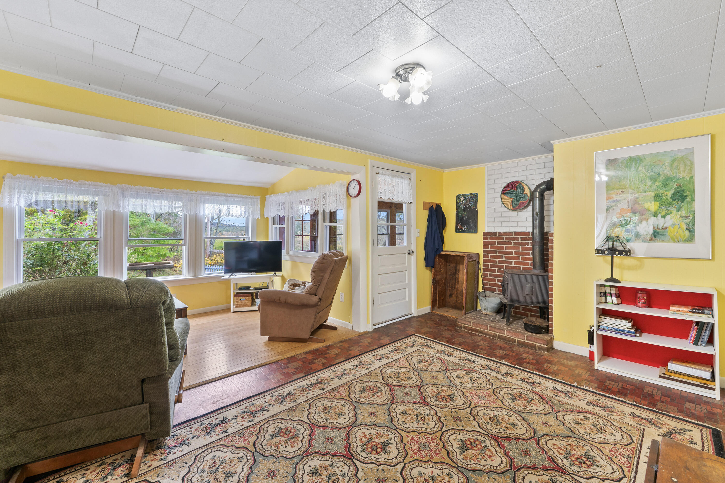 593 North Newcastle Road Newcastle, ME 04553 - Photo 4 of 49 4