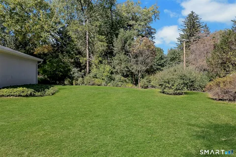 $1,395,000 | 12 Gerdes Road, New Canaan, CT 06840