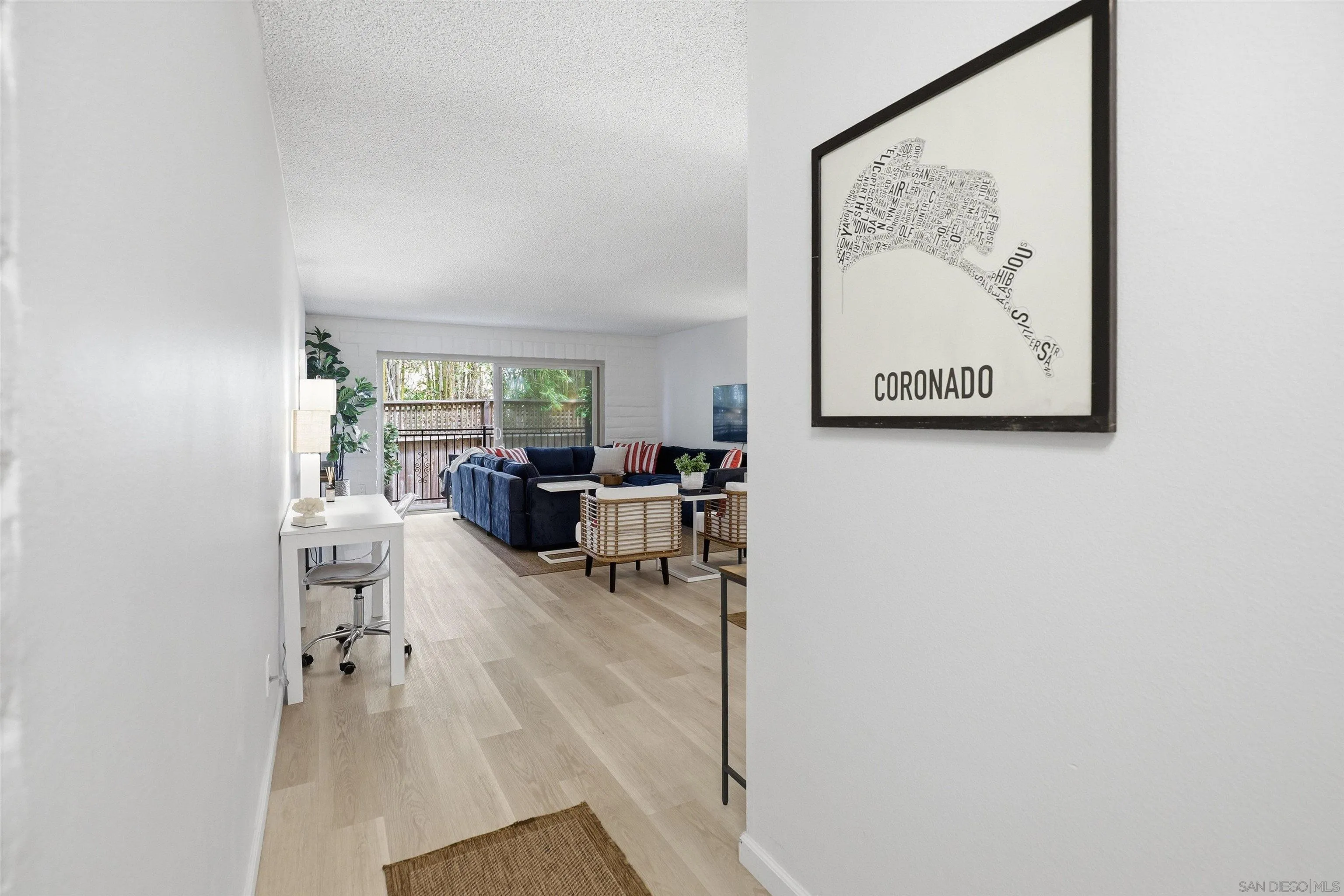 933 D Avenue Coronado, CA 92118 - Photo 2 of 18