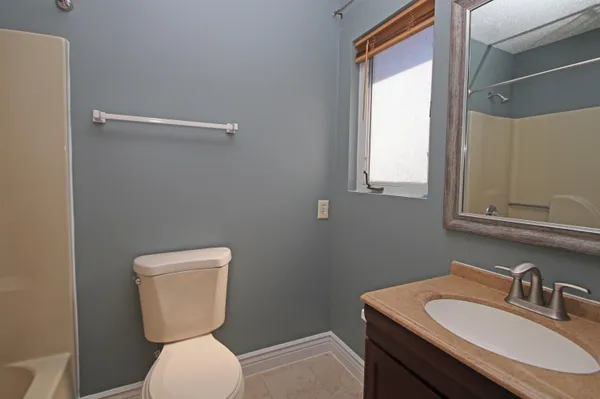 $2,400 | 1041 Oak View Court, Harrisonburg, VA 22802