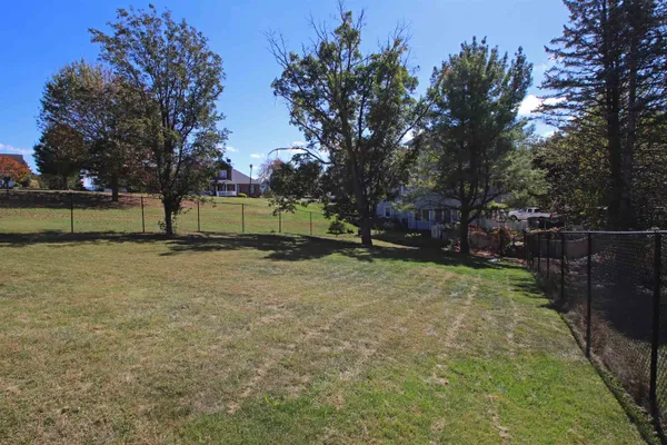 $2,400 | 1041 Oak View Court, Harrisonburg, VA 22802