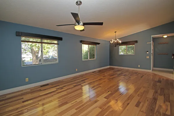 $2,400 | 1041 Oak View Court, Harrisonburg, VA 22802