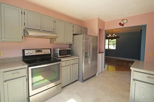 $2,400 | 1041 Oak View Court, Harrisonburg, VA 22802