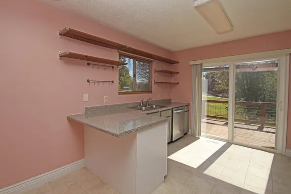 $2,400 | 1041 Oak View Court, Harrisonburg, VA 22802