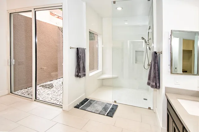 $5,500 | 125 Lakeshore Drive, Rancho Mirage, CA 92270