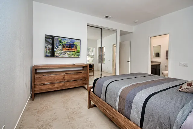 $5,500 | 125 Lakeshore Drive, Rancho Mirage, CA 92270