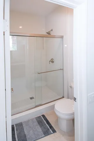 $5,500 | 125 Lakeshore Drive, Rancho Mirage, CA 92270