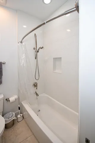 $5,500 | 125 Lakeshore Drive, Rancho Mirage, CA 92270