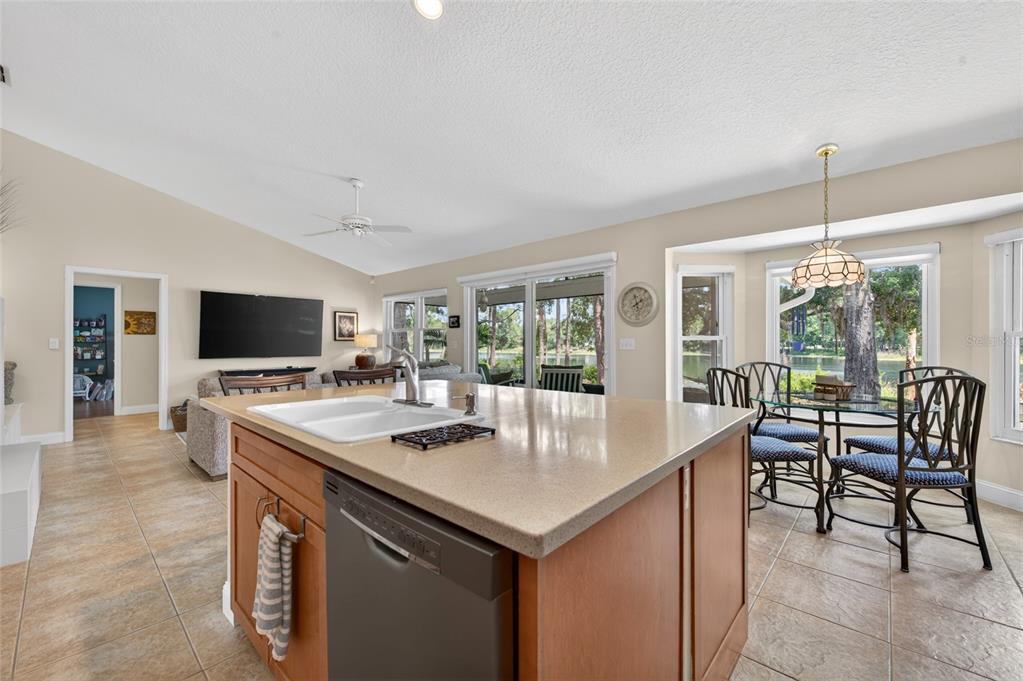 8243 Riviera Shore Court Orlando, FL 32817 - Photo 11 of 45