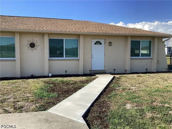 $1,300 | 1123 Northeast 15th Lane, Cape Coral, FL 33909