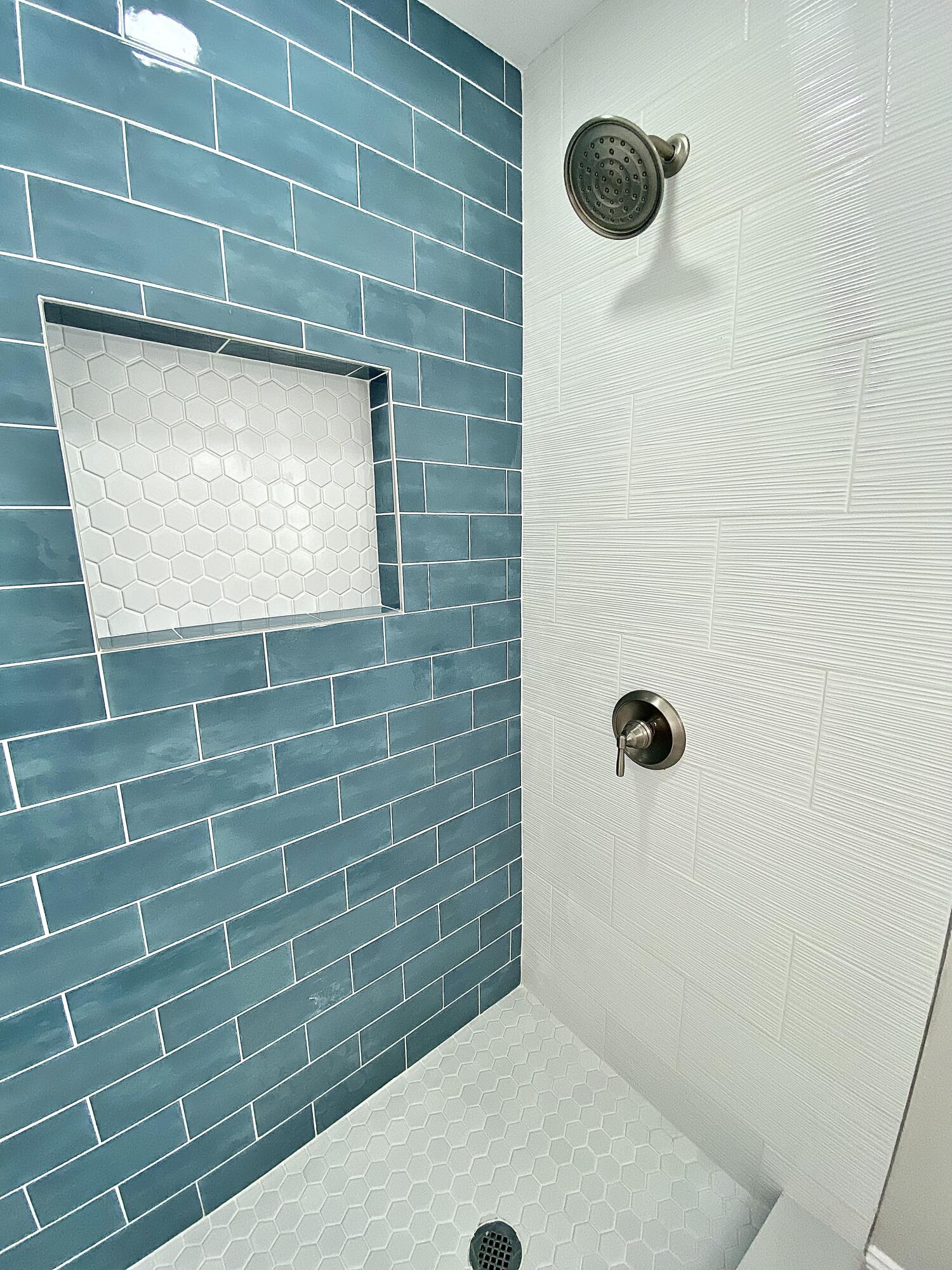 500 Southwest 3rd Avenue Boca Raton, FL 33432 - Photo 15 of 39 a bathroom with a shower