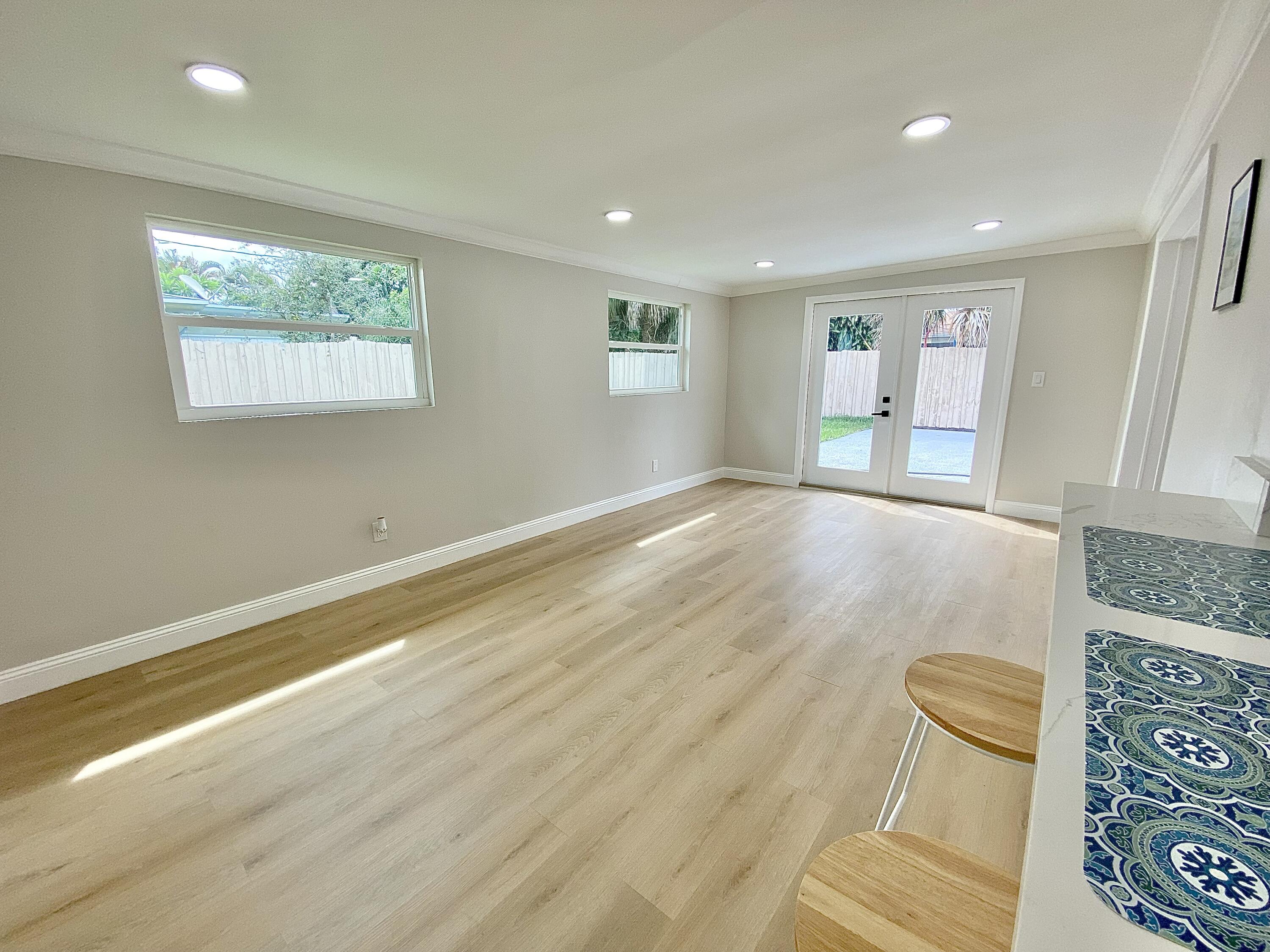 500 Southwest 3rd Avenue Boca Raton, FL 33432 - Photo 24 of 39 a view of livingroom with window