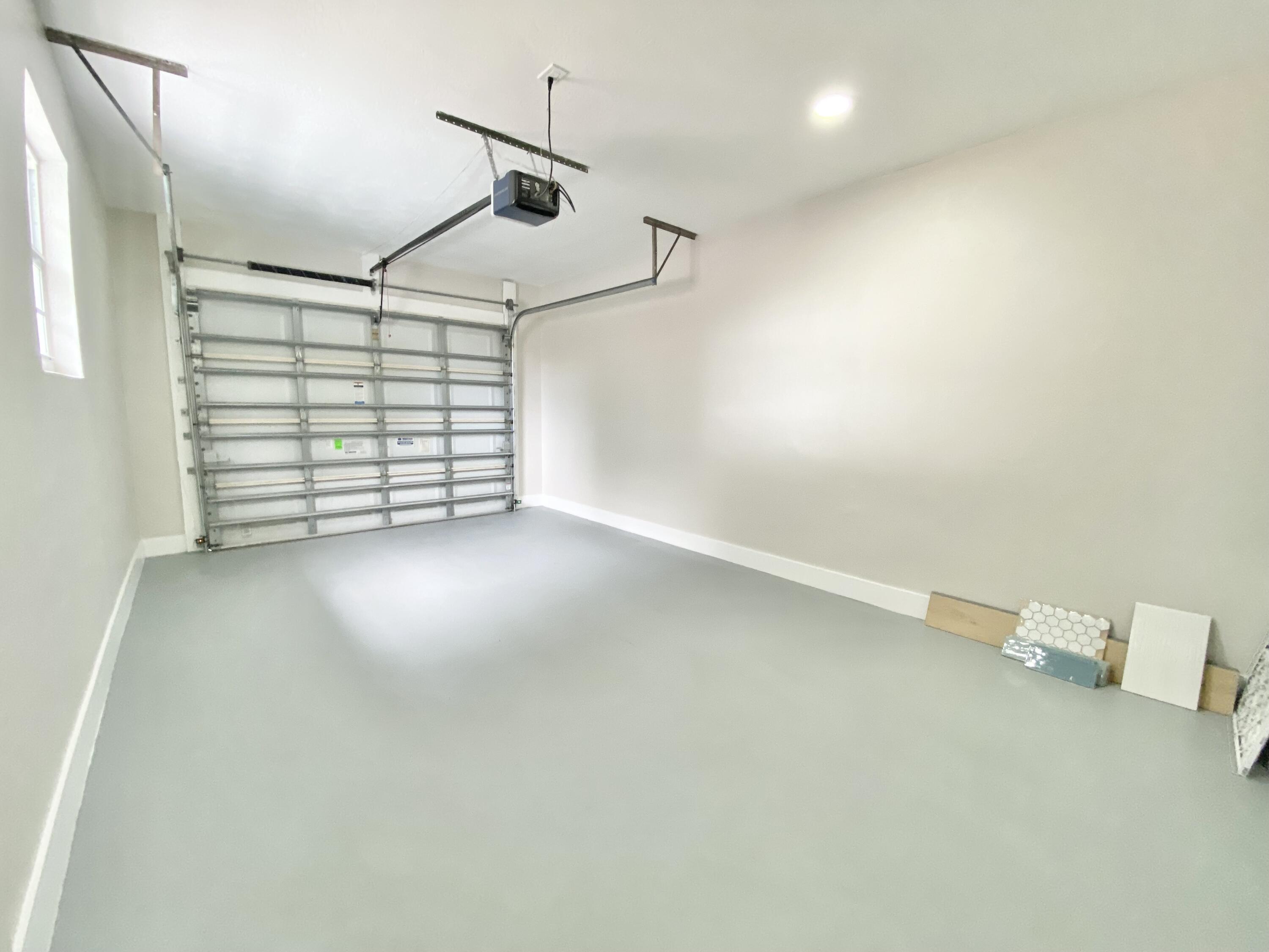 500 Southwest 3rd Avenue Boca Raton, FL 33432 - Photo 30 of 39 a view of a garage