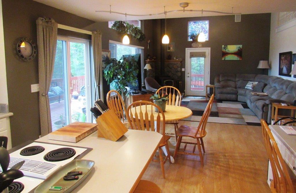 1961 Crow Road Merlin, OR 97532 - Photo 8 of 35 a dining room with furniture and wooden floor