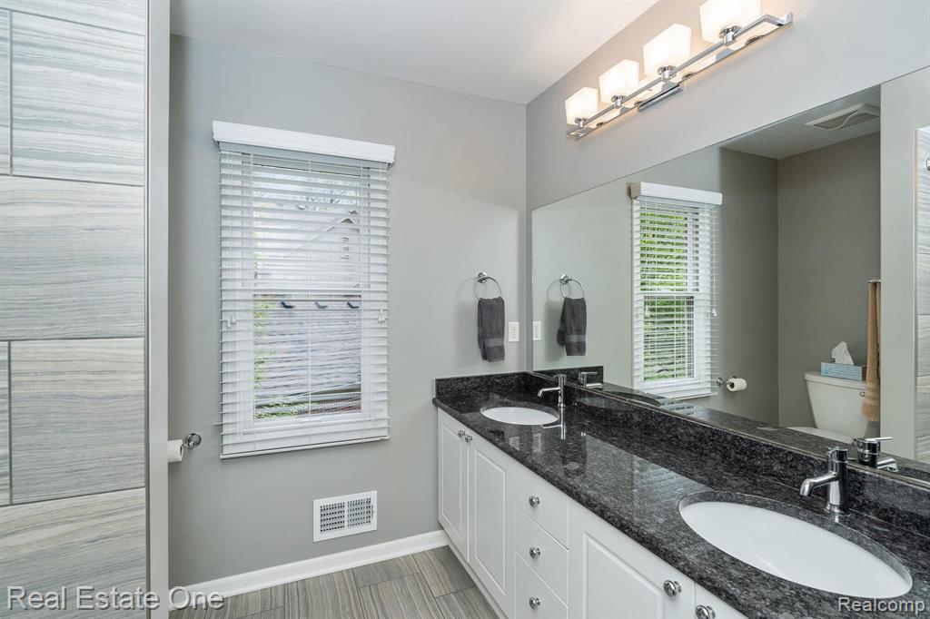 1177 Chesapeake Rochester Hills, MI 48307 - Photo 39 of 63