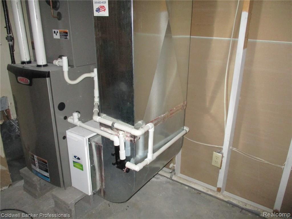 4841 Newburg Road Durand, MI 48429 - Photo 34 of 55 29 FURNACE.JPG