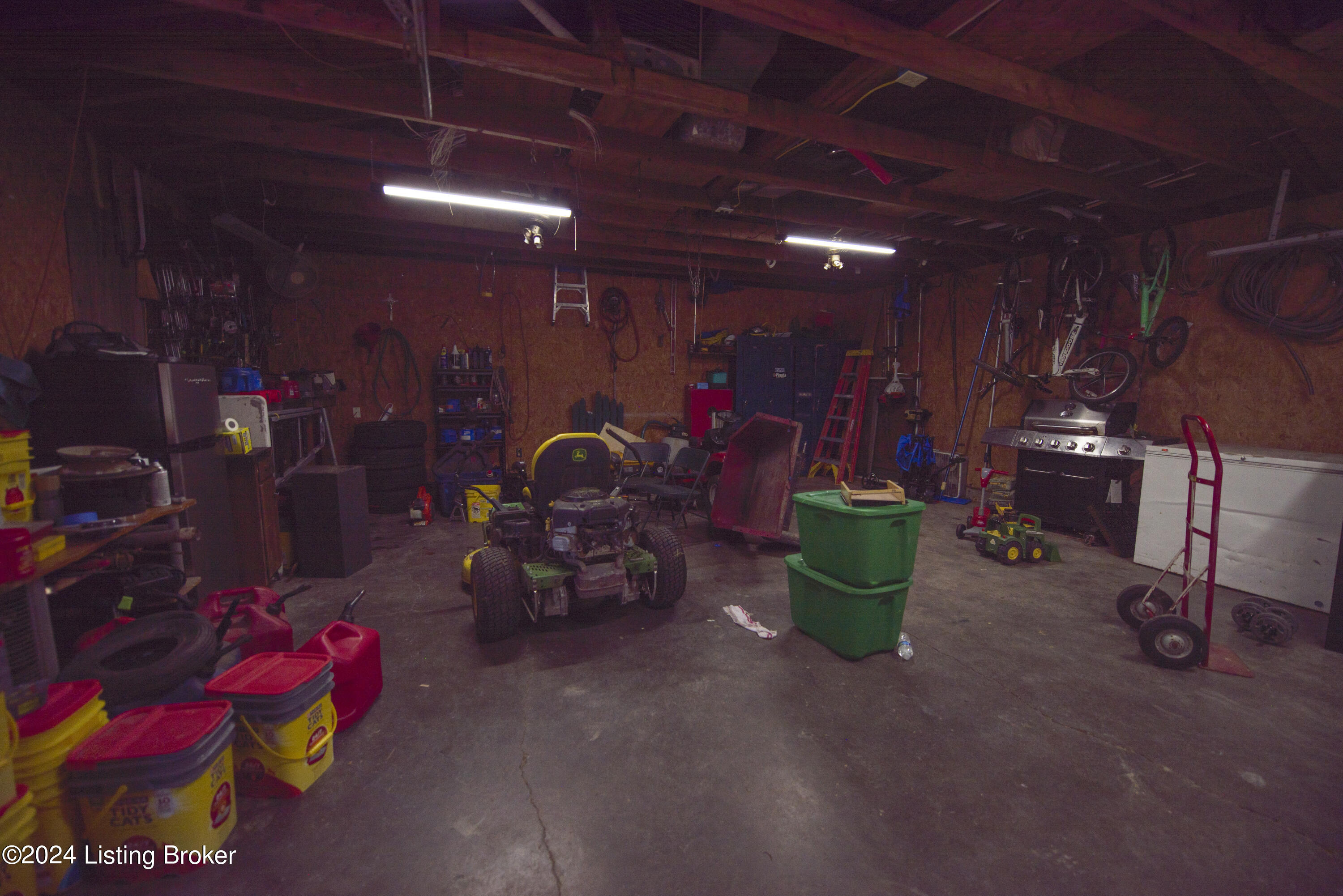 360 Liberty Road Milton, KY 40045 - Photo 20 of 28 Garage