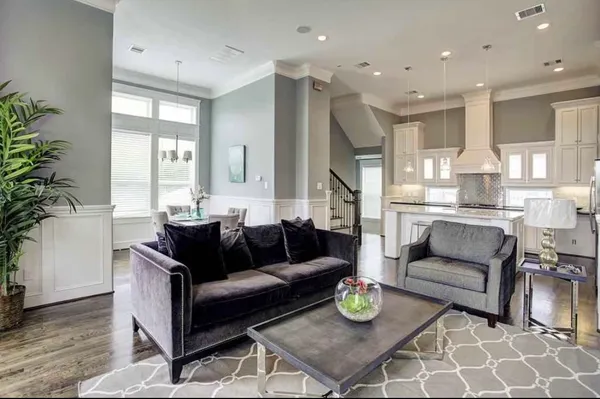 $2,650 | 2115 Bidwell Drive, Houston, TX 77018