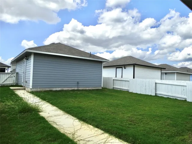 $1,850 | 370 Hortus Drive, Kyle, TX 78640