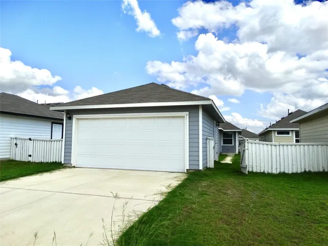 $1,850 | 370 Hortus Drive, Kyle, TX 78640