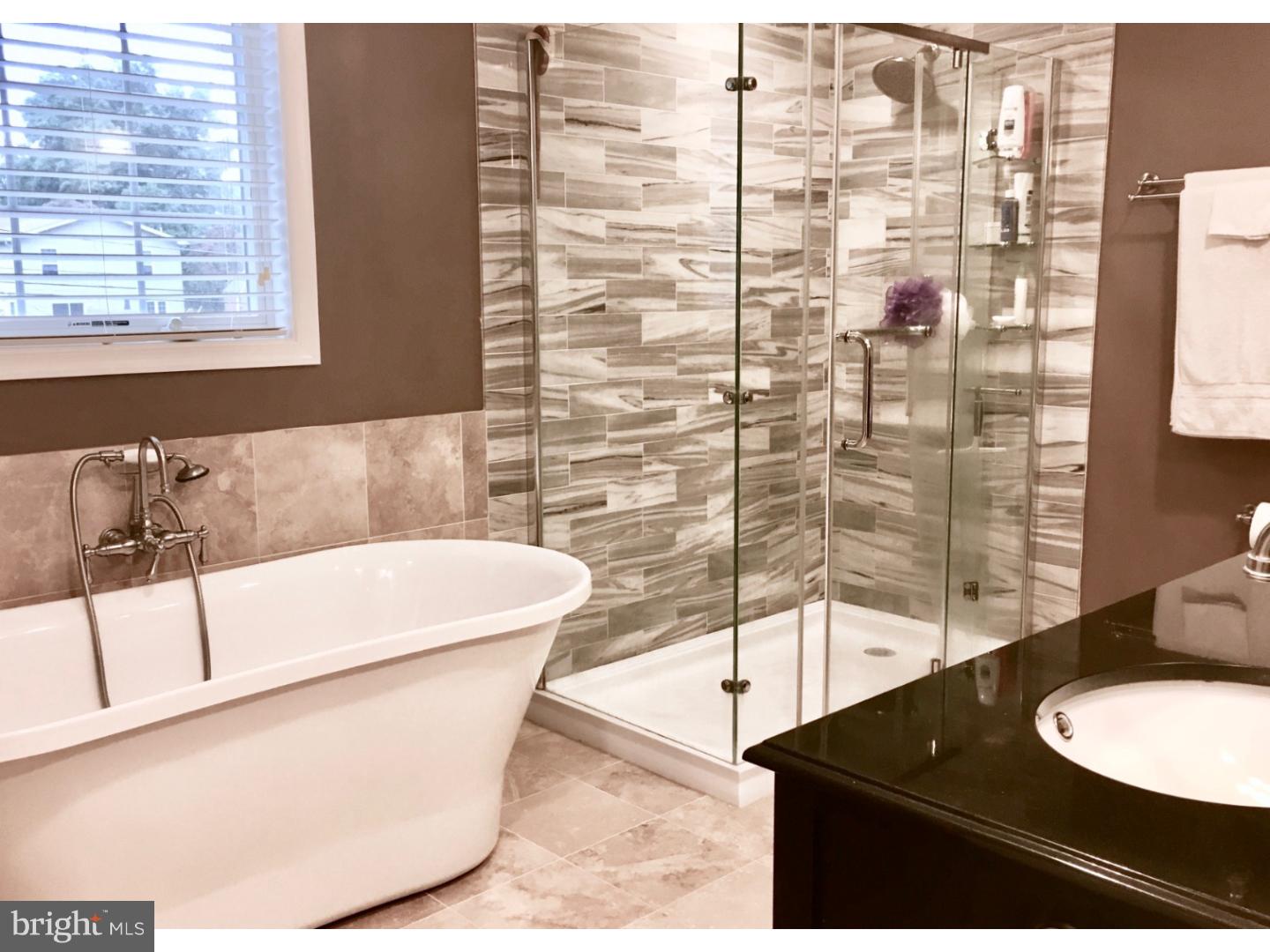 422 Larchwood Road Springfield, PA 19064 - Photo 3 of 17 Bathroom