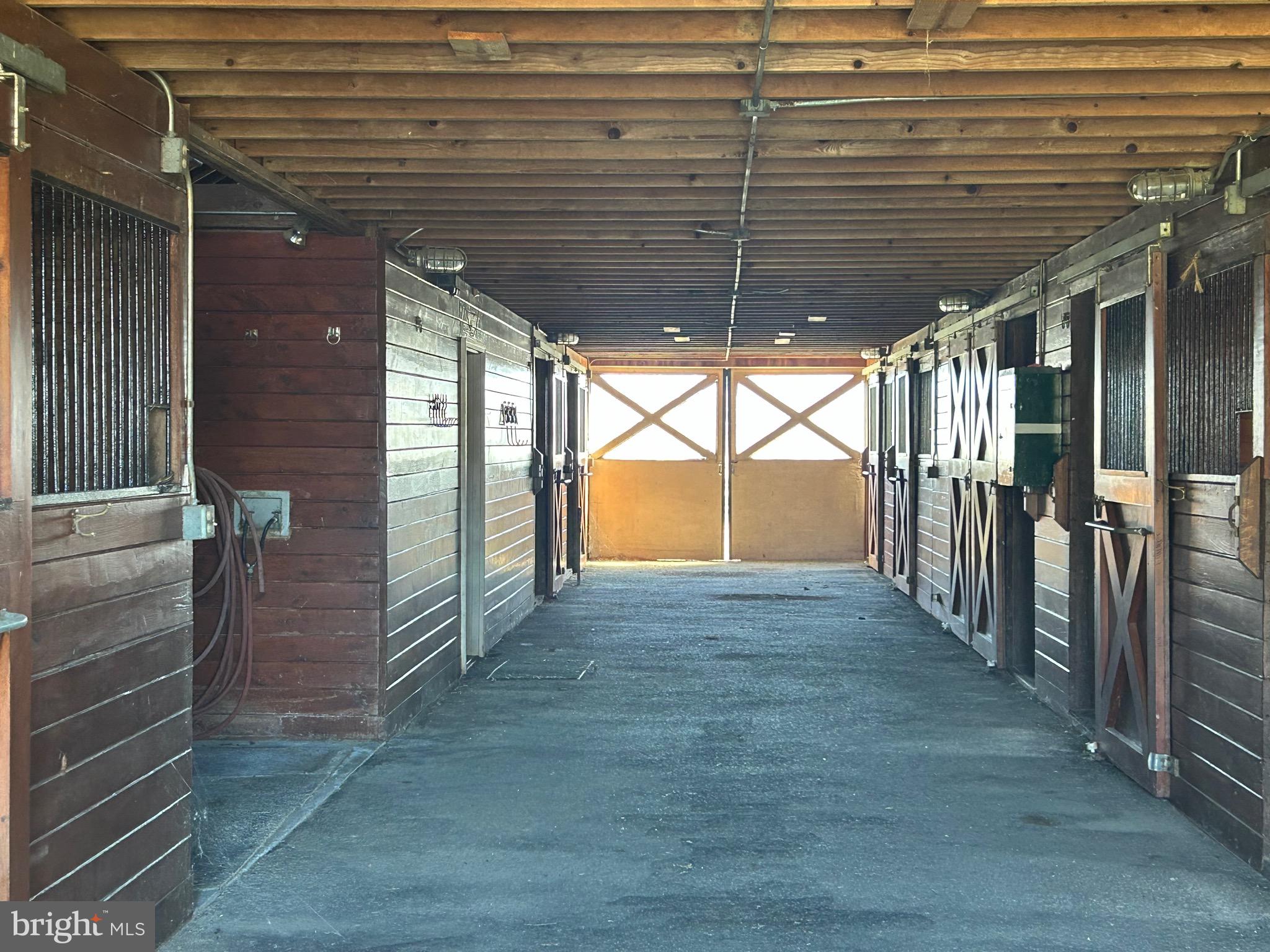1600 Briggs Road Berryville, VA 22611 - Photo 27 of 38 Center isle stable