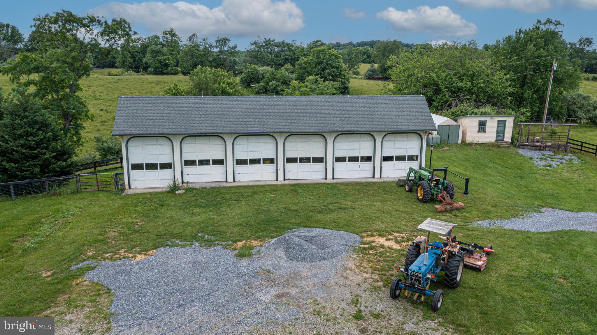 1600 Briggs Road Berryville, VA 22611 - Photo 35 of 38 Six bay Carriage Barn