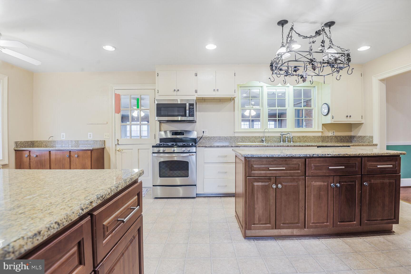 1600 Briggs Road Berryville, VA 22611 - Photo 4 of 38 Kitchen