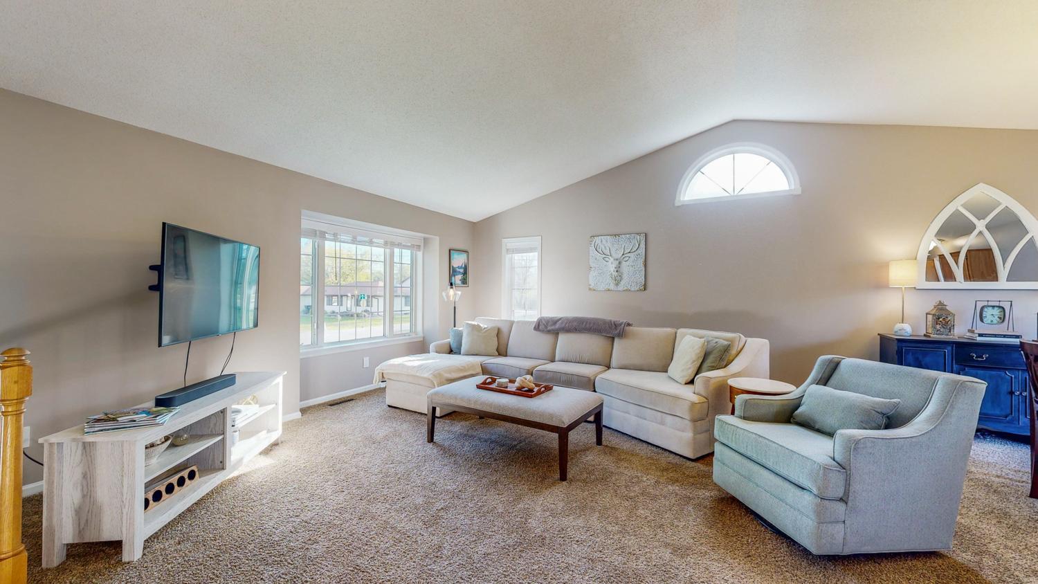 335 19th Street Southwest Rochester, MN 55902 - Photo 4 of 26 Gallery Image 4