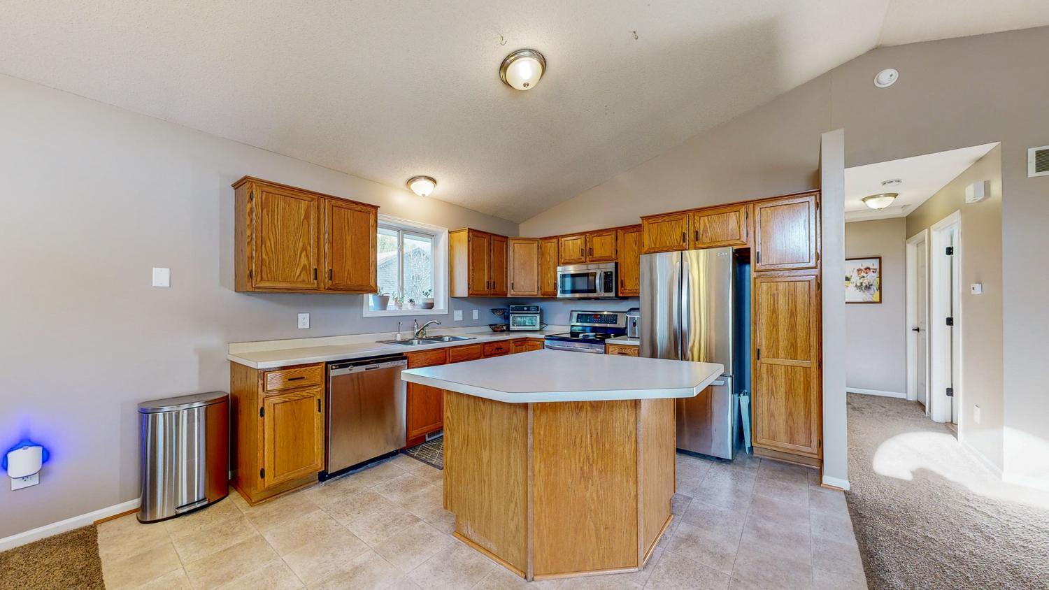 335 19th Street Southwest Rochester, MN 55902 - Photo 9 of 26 Gallery Image 9