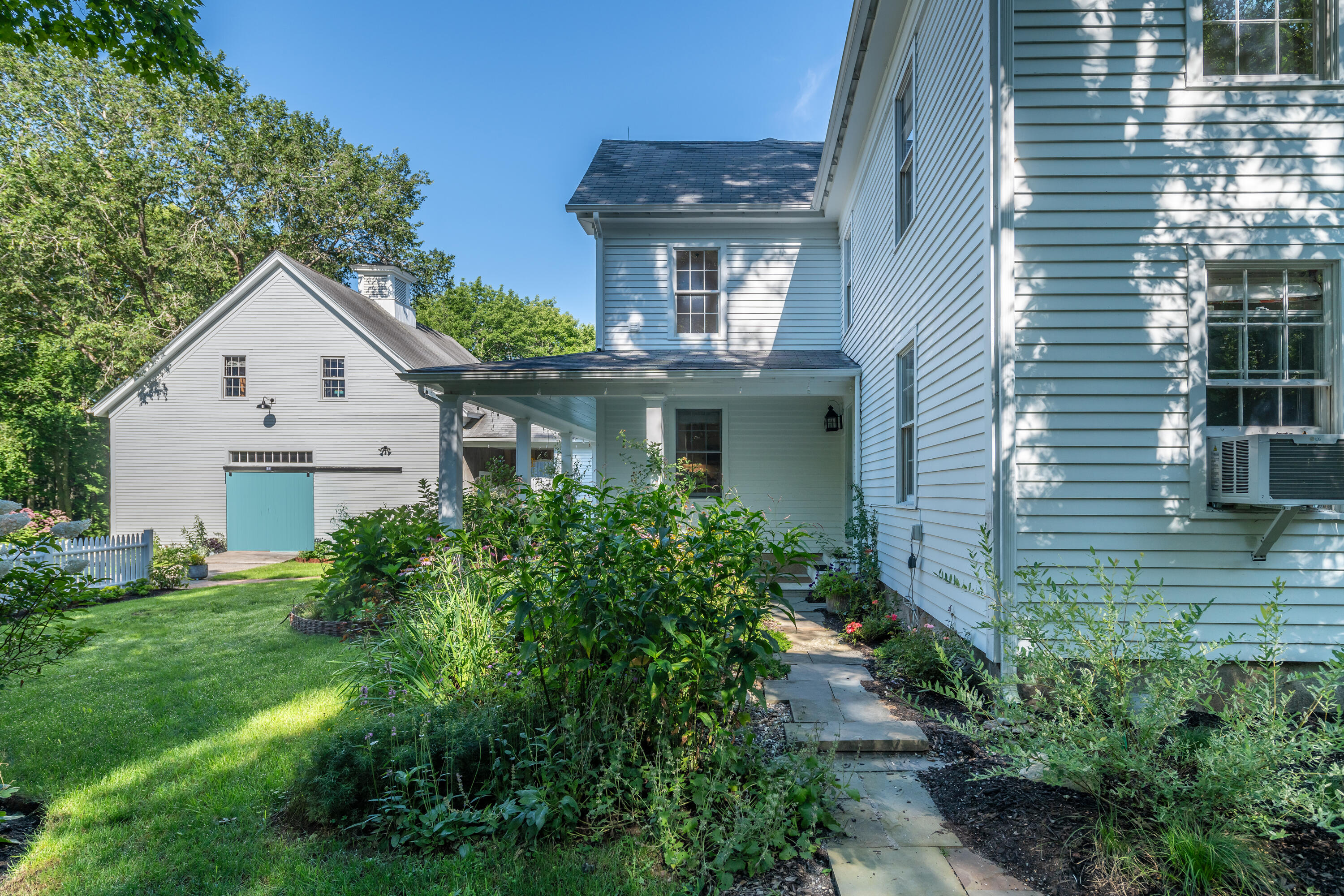 39 Pleasant Hill Road Freeport, ME 04032 - Photo 4 of 36 4