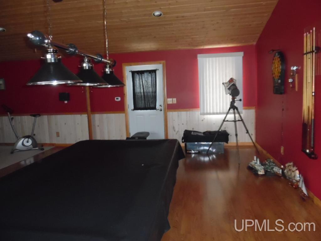 1114 Willow Road Gladstone, MI 49837 - Photo 18 of 43