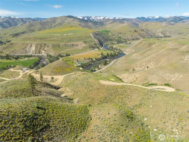 a view of an ocean view