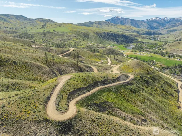a view of a mountain with a mountain