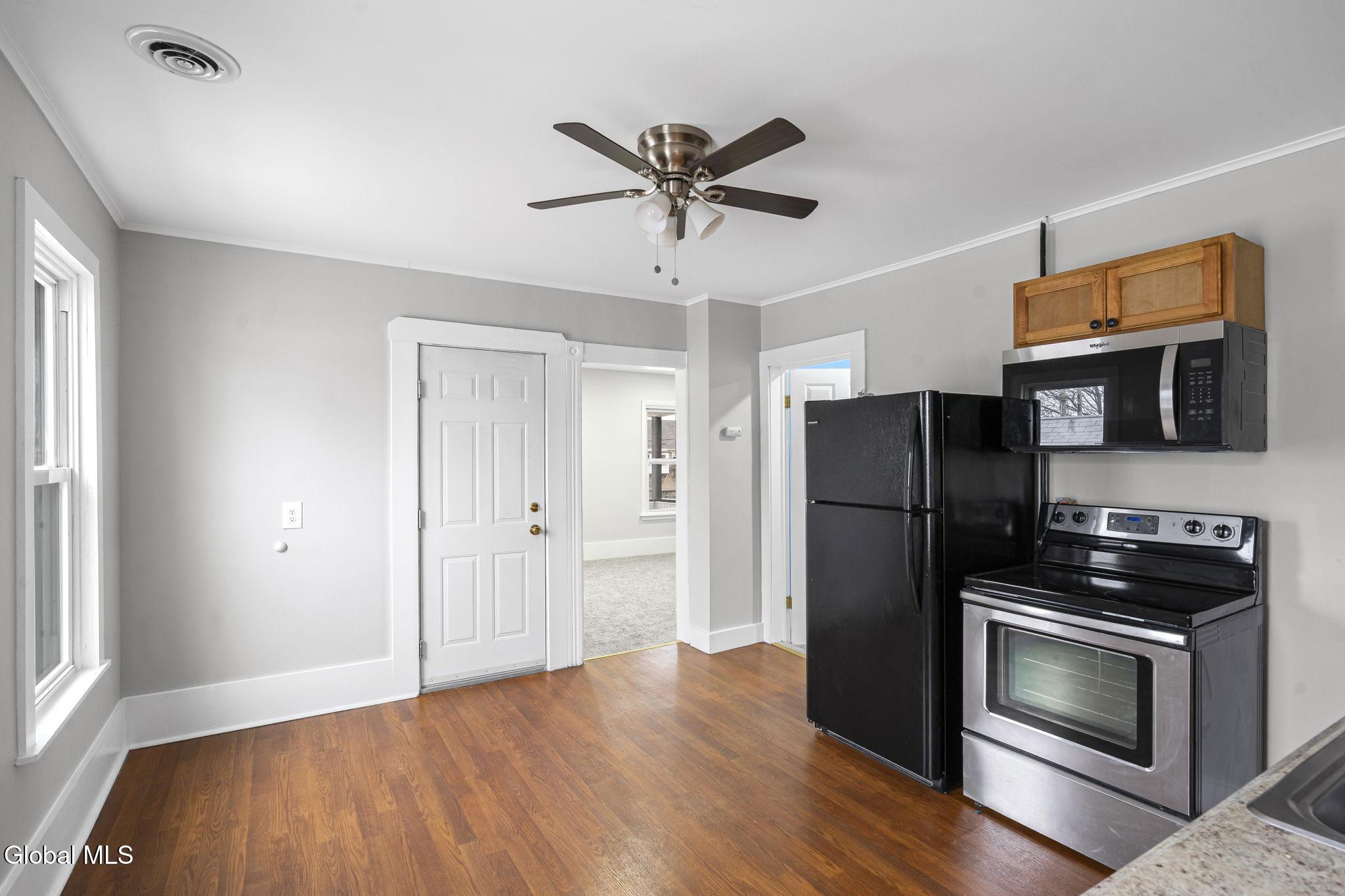 1331 Hodgson Street Schenectady, NY 12303 - Photo 15 of 27 15