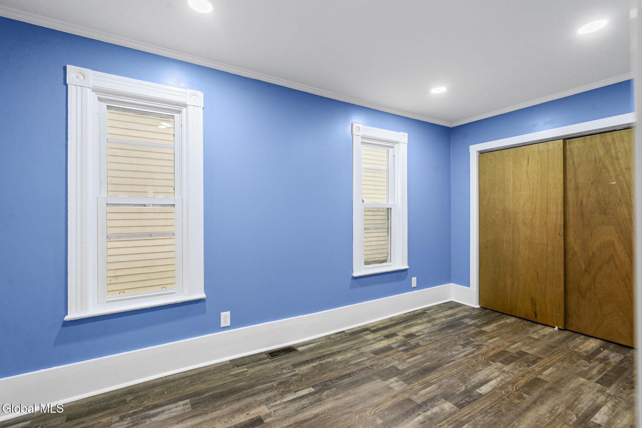 1331 Hodgson Street Schenectady, NY 12303 - Photo 8 of 27 8