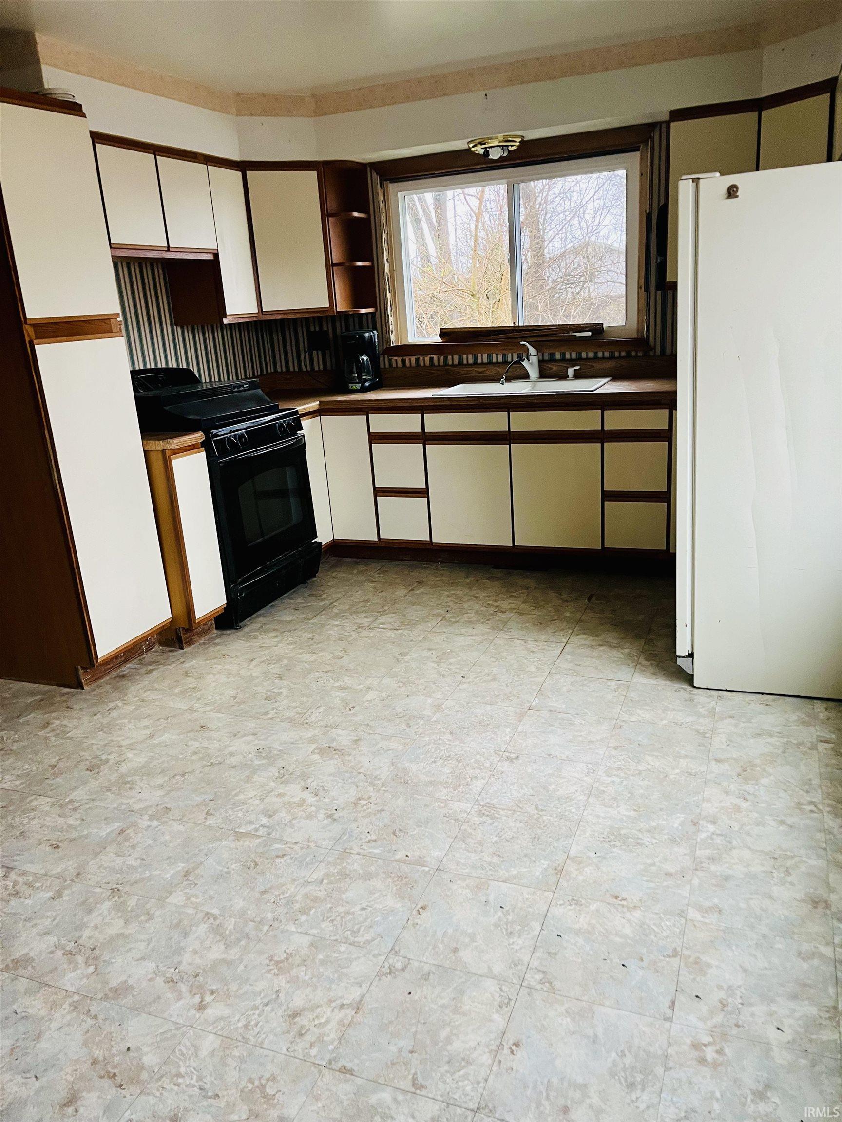 508 East Short Street Rolling Prairie, IN 46371 - Photo 12 of 13